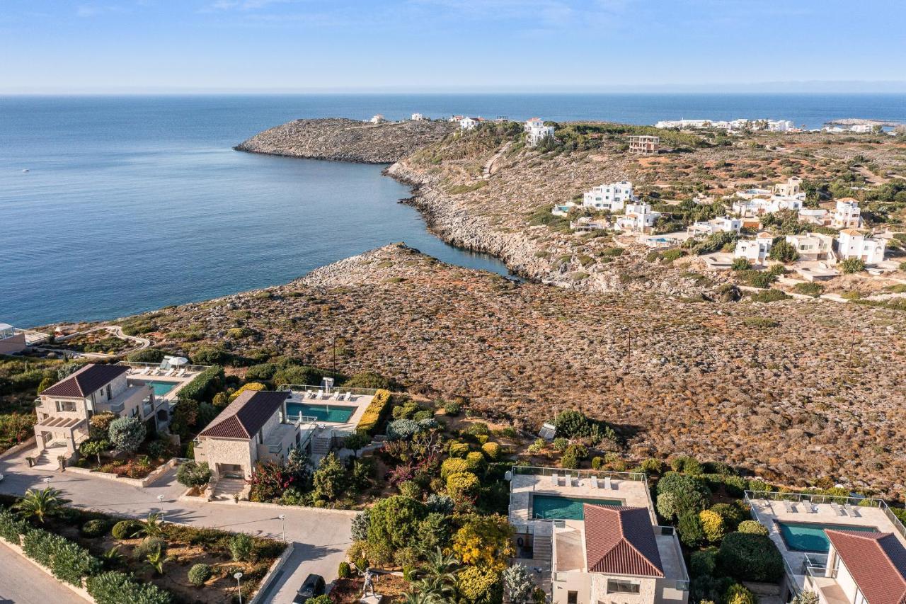 Magnifique Villa Avec Piscine Au Bord De Mer Chorafakia Exteriör bild