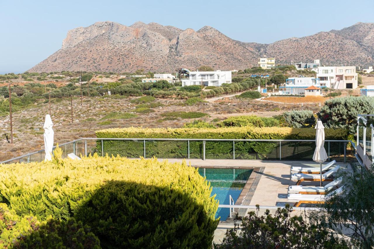 Magnifique Villa Avec Piscine Au Bord De Mer Chorafakia Exteriör bild